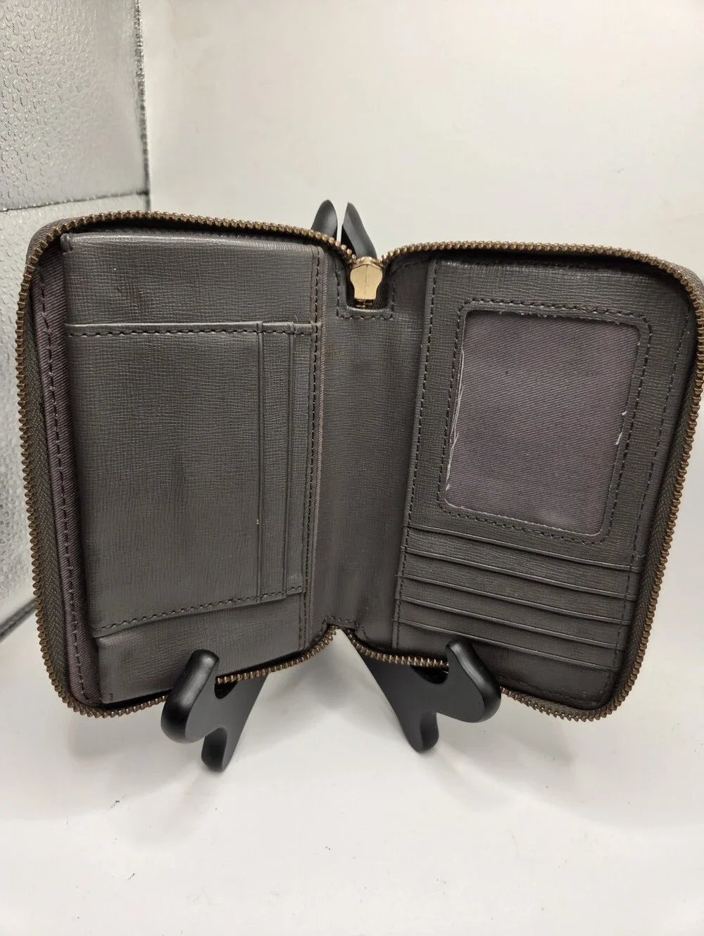 Fossil Leather Zip Around Wallet Taupe/Brown Organizer - Picture 4 of 13